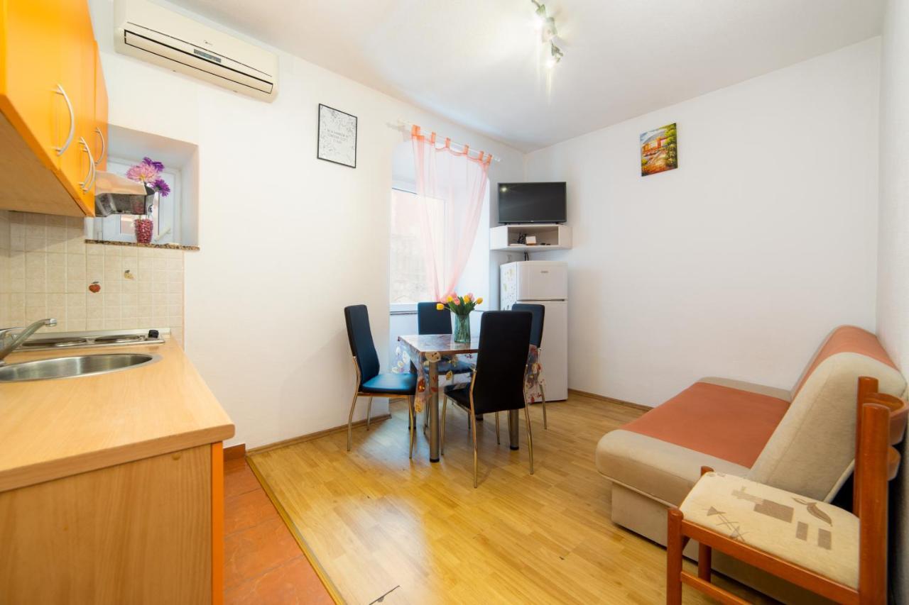 Apartment Kalalarga Makarska Exteriör bild